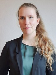 This is a portrait of Fenja Hoogestraat.