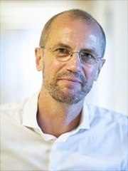 This is a portrait of Olaf von dem Knesebeck