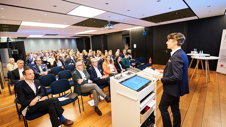 251106-hche-research-results-live-c-claudia-höhne-014-733x414 RRL 2025